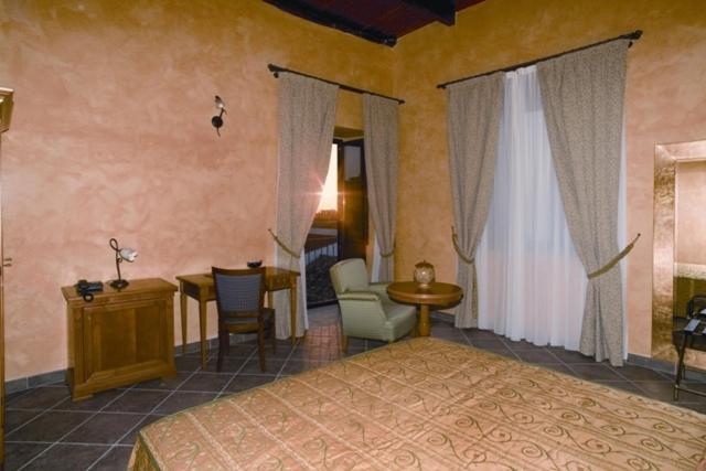 Hotel Palazzo Marzano Briatico Camera foto
